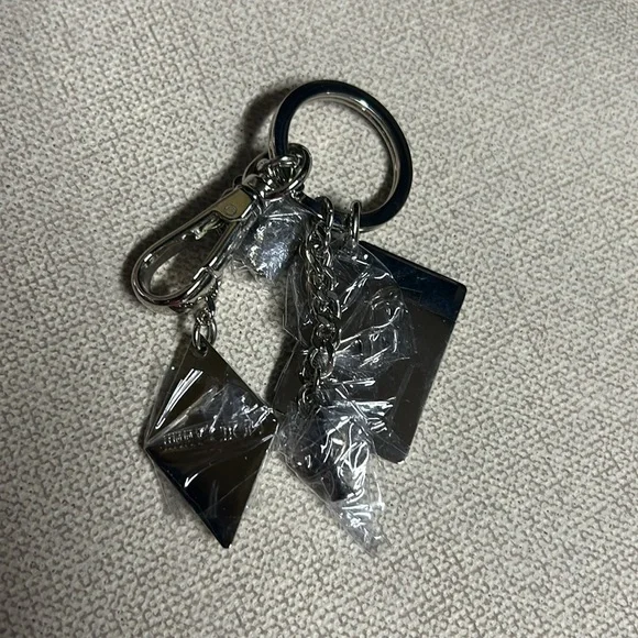 JIMMY CHOO Queen of Hearts Keychain Silver NWOT - Picture 7 of 7